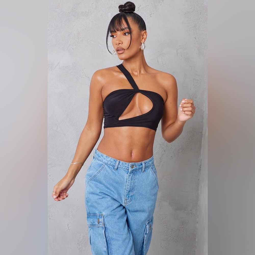PRETTY LITTLE THING Slinky Cut Out Top